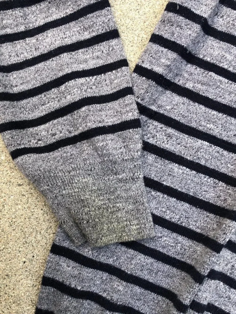J. CREW Striped Pullover Sweater Men's LARGE Grey Long Sleeve Sweatshirt